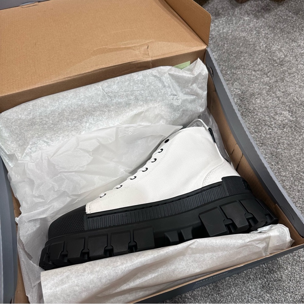 NIB Palladium Booties - Picture 2 of 2